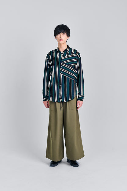 ダークグリーンワイドパンツ